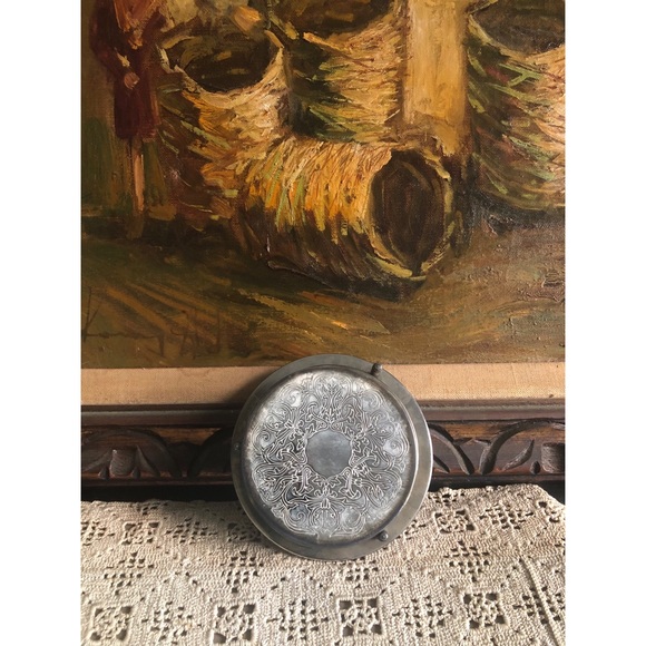 Medallion-Silver Coasters 6pc with Base - Picture 3 of 8